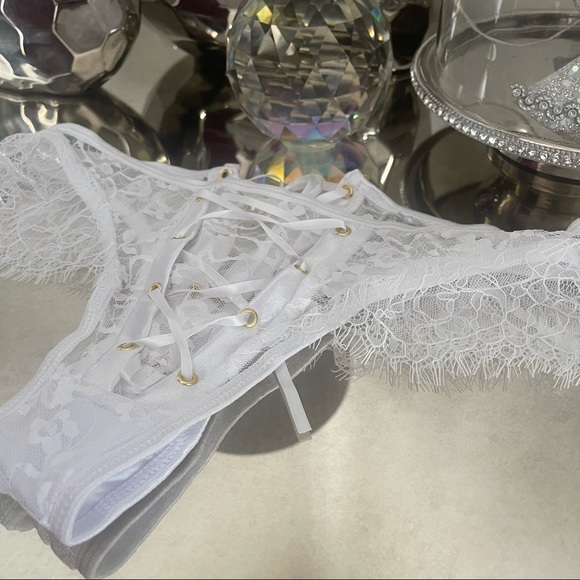 XS-S White Ribbon Eyelash Lace Panty - Sooo pretty - Picture 3 of 6